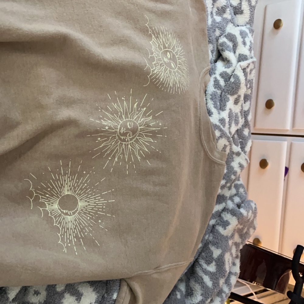 Tan PacSun crew - Picture 2 of 4